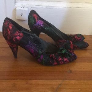 Vintage floral heels